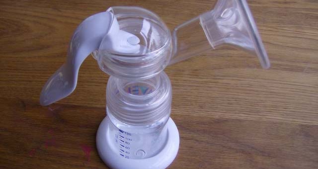 the best breast pump for working moms